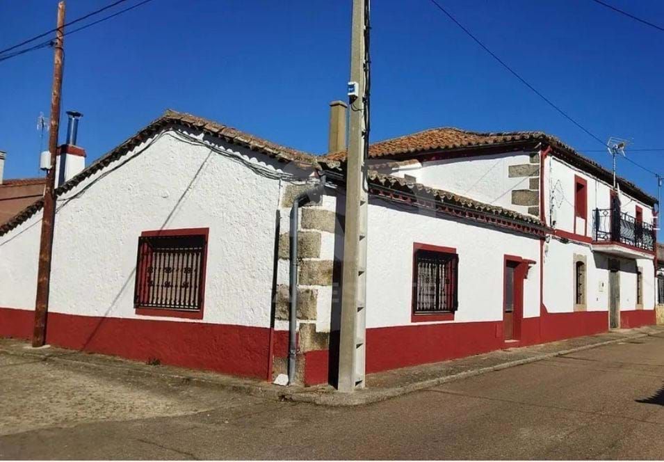 Vista exterior de Edificio en venta en Buenamadre