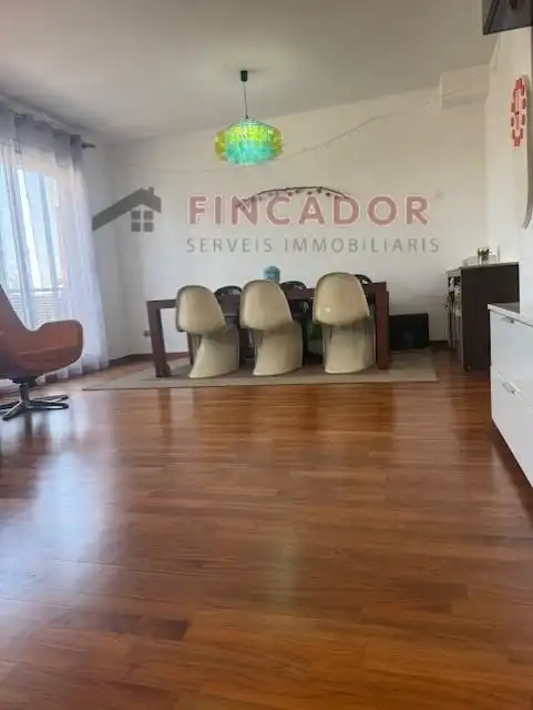 Sala de estar de Casa adosada en venta en Barcelona con Aire acondicionado, Calefacción y Parquet
