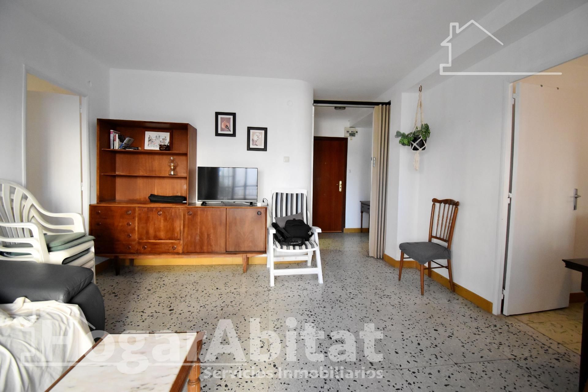 Sala d'estar de Pis en venda en Gandia amb Terrassa i Moblat