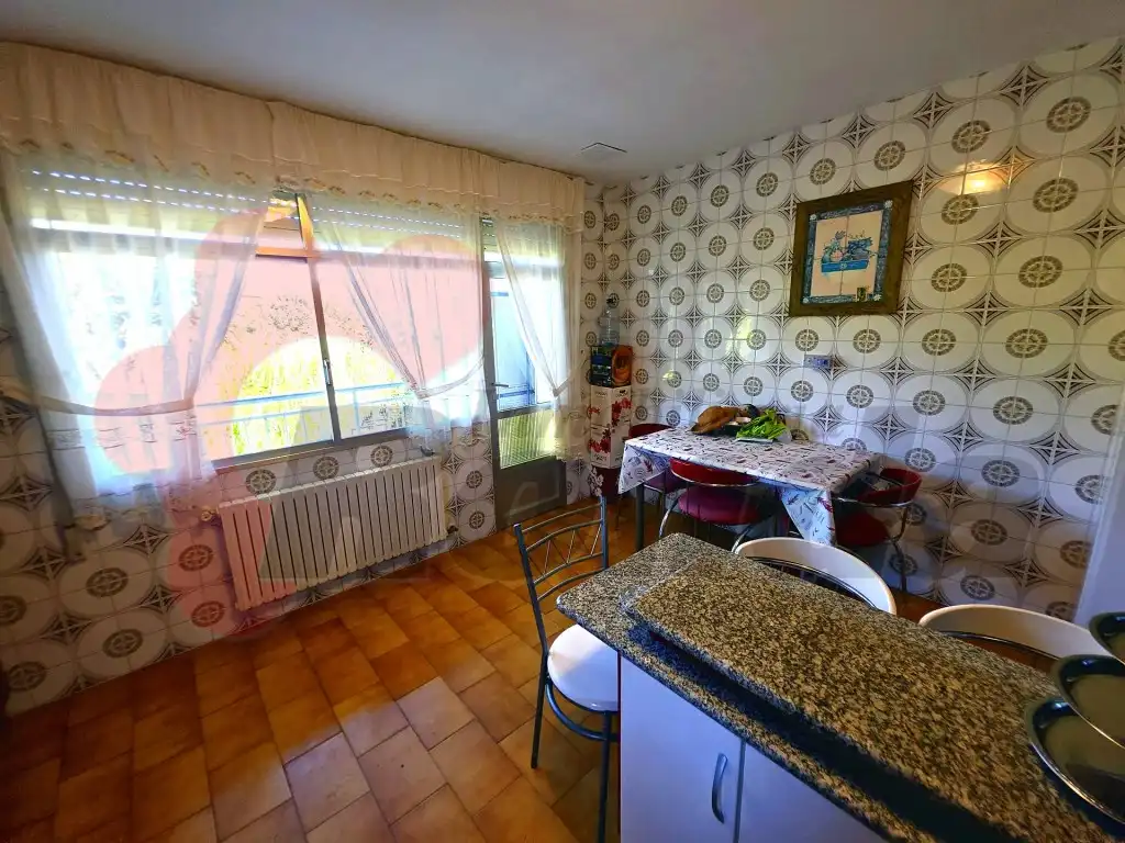 Kitchen of Houses for sale in Lugo  with Terrace and Furnished