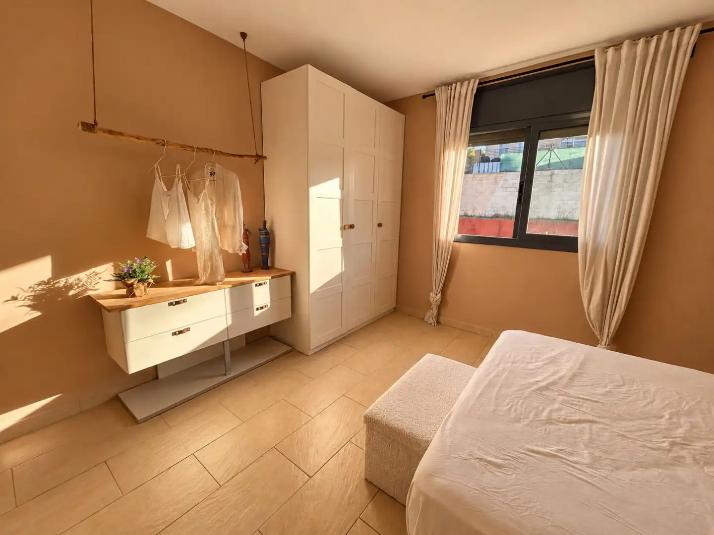 Dormitori de Casa o xalet en venda en Riudecanyes amb Aire condicionat, Terrassa i Piscina