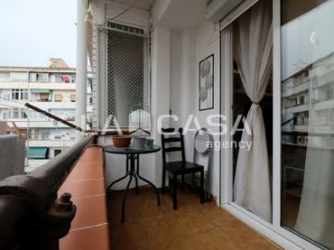 Piso con balcón en venta en Nou Barris