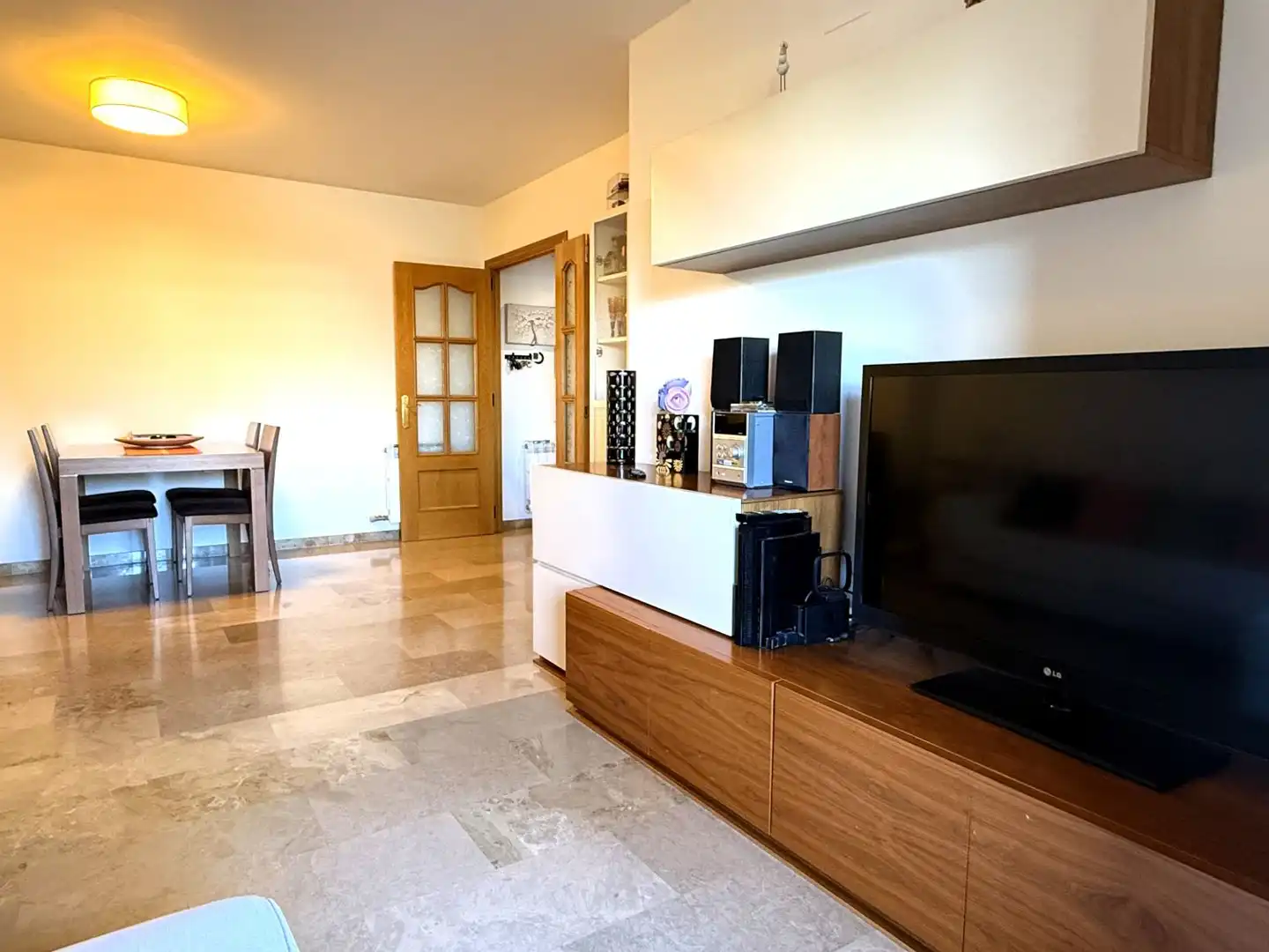 Sala d'estar de Pis en venda en Sant Boi de Llobregat amb Aire condicionat, Calefacció i Terrassa
