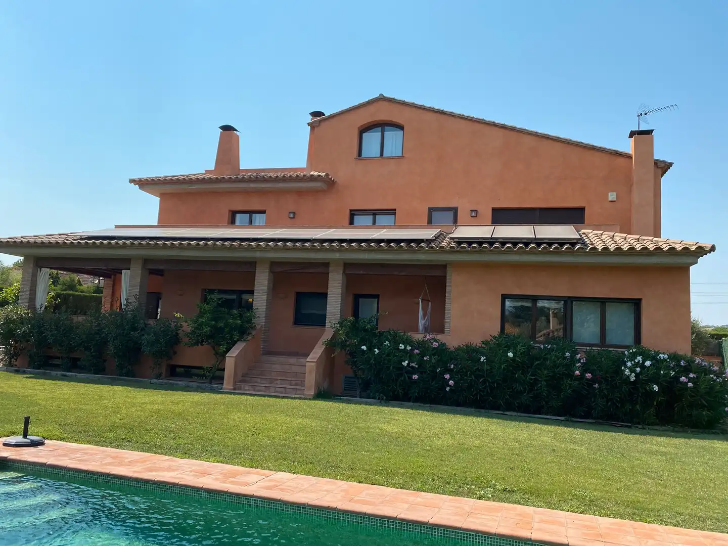 Vista exterior de Casa o chalet en venta en Mont-ras con Aire acondicionado, Calefacción y Jardín privado
