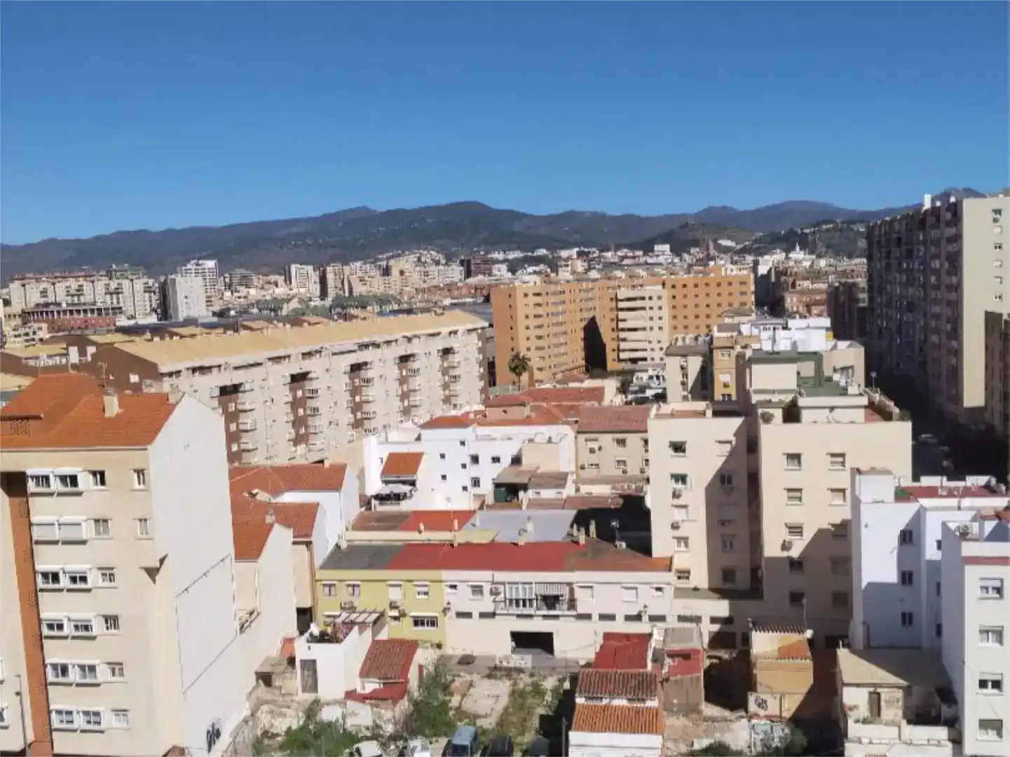 Vista exterior de Pis en venda en Málaga Capital amb Aire condicionat i Balcó