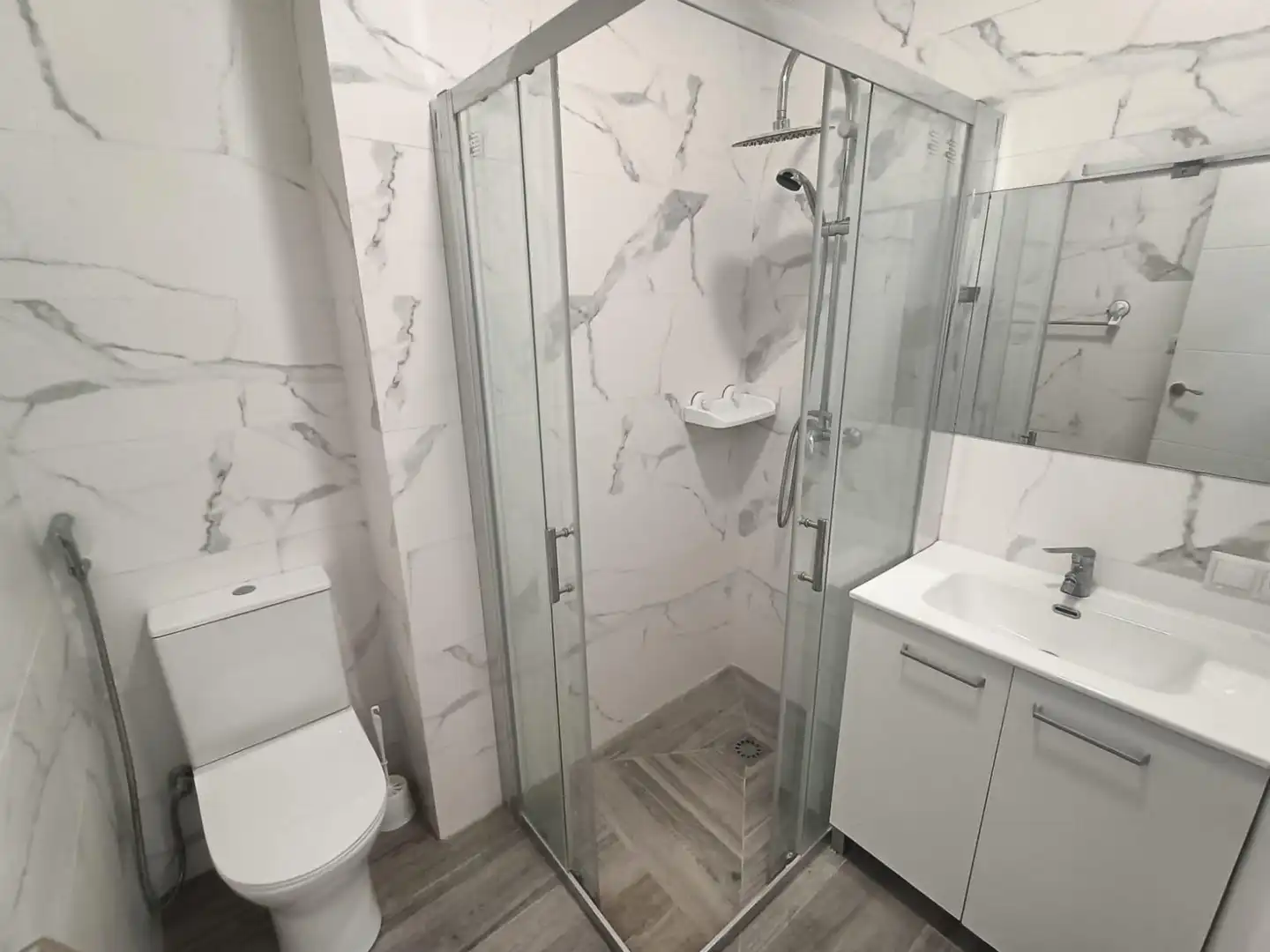 Baño de Planta baja en venta en Barcelona