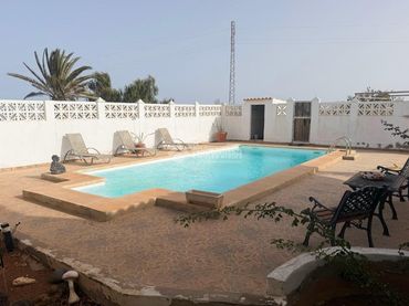 Casa rústica amb piscina en venda a Zona Centro