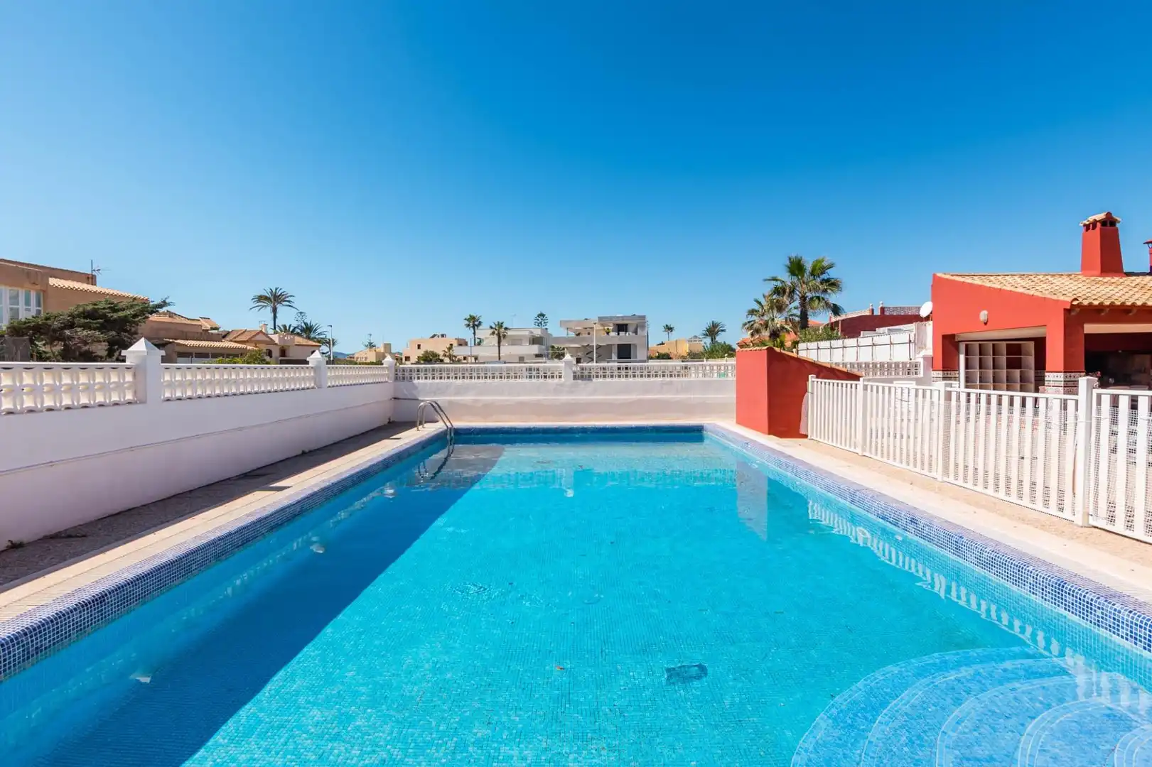 Piscina de Casa o chalet en venta en La Manga del Mar Menor con Aire acondicionado, Calefacción y Jardín privado