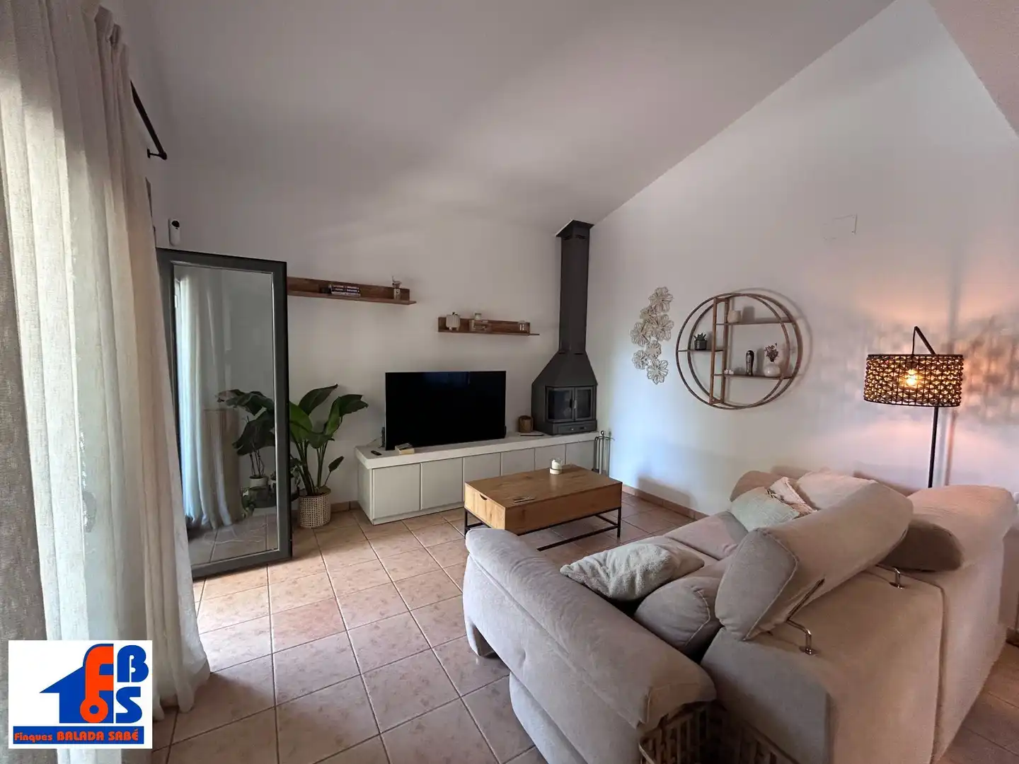 Sala de estar de Casa o chalet en venta en Sant Esteve de Palautordera con Aire acondicionado, Calefacción y Jardín privado
