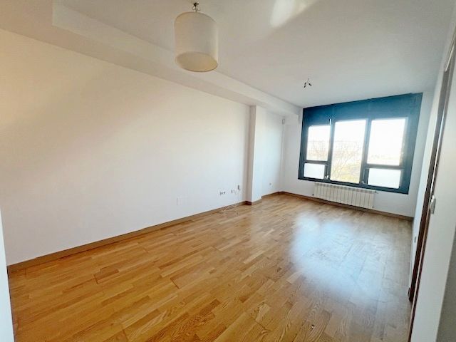 Bedroom of Flat for sale in Santander  with Heating and Parquet flooring