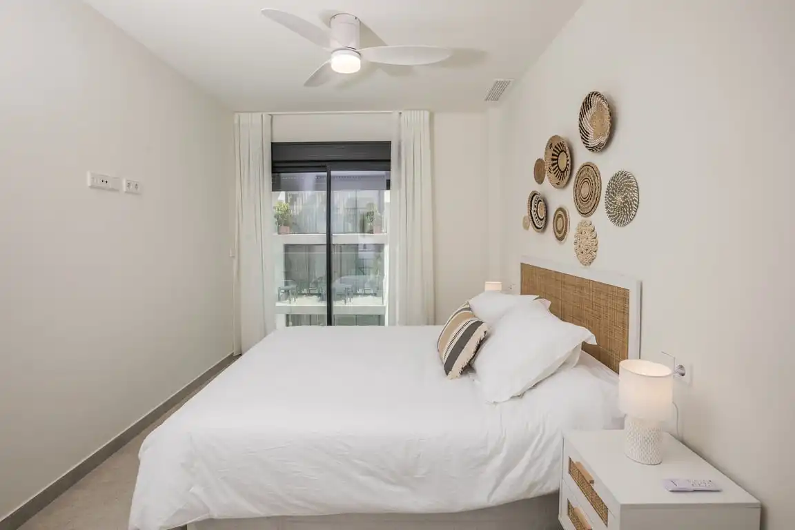 Schlafzimmer von Wohnungen zur Miete in Jávea / Xàbia mit Klimaanlage, Privatgarten und Schwimmbad