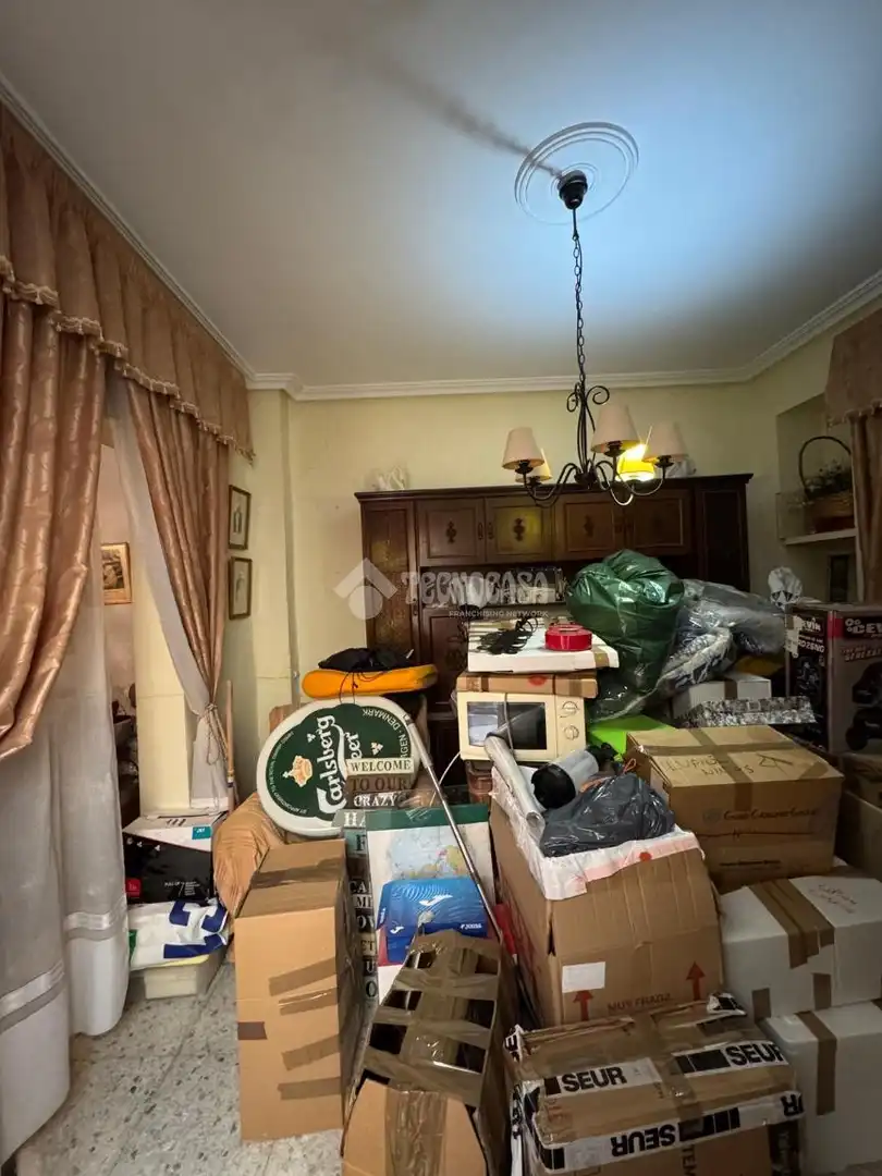 Casa aparellada amb terrassa en venda a Lupión, imagen 28