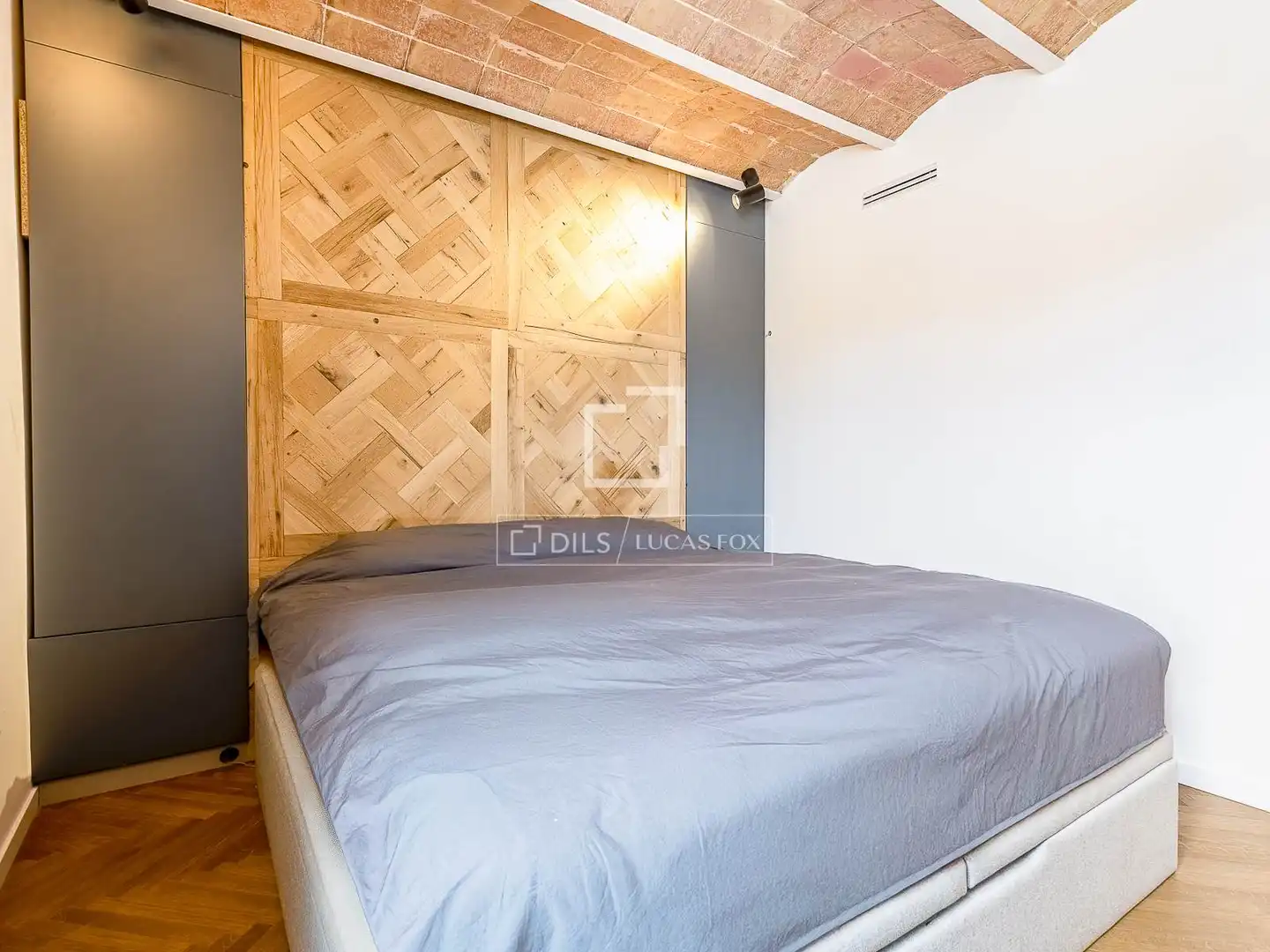 Habitación de Ático en venta en Barcelona con Aire acondicionado, Terraza y Amueblado