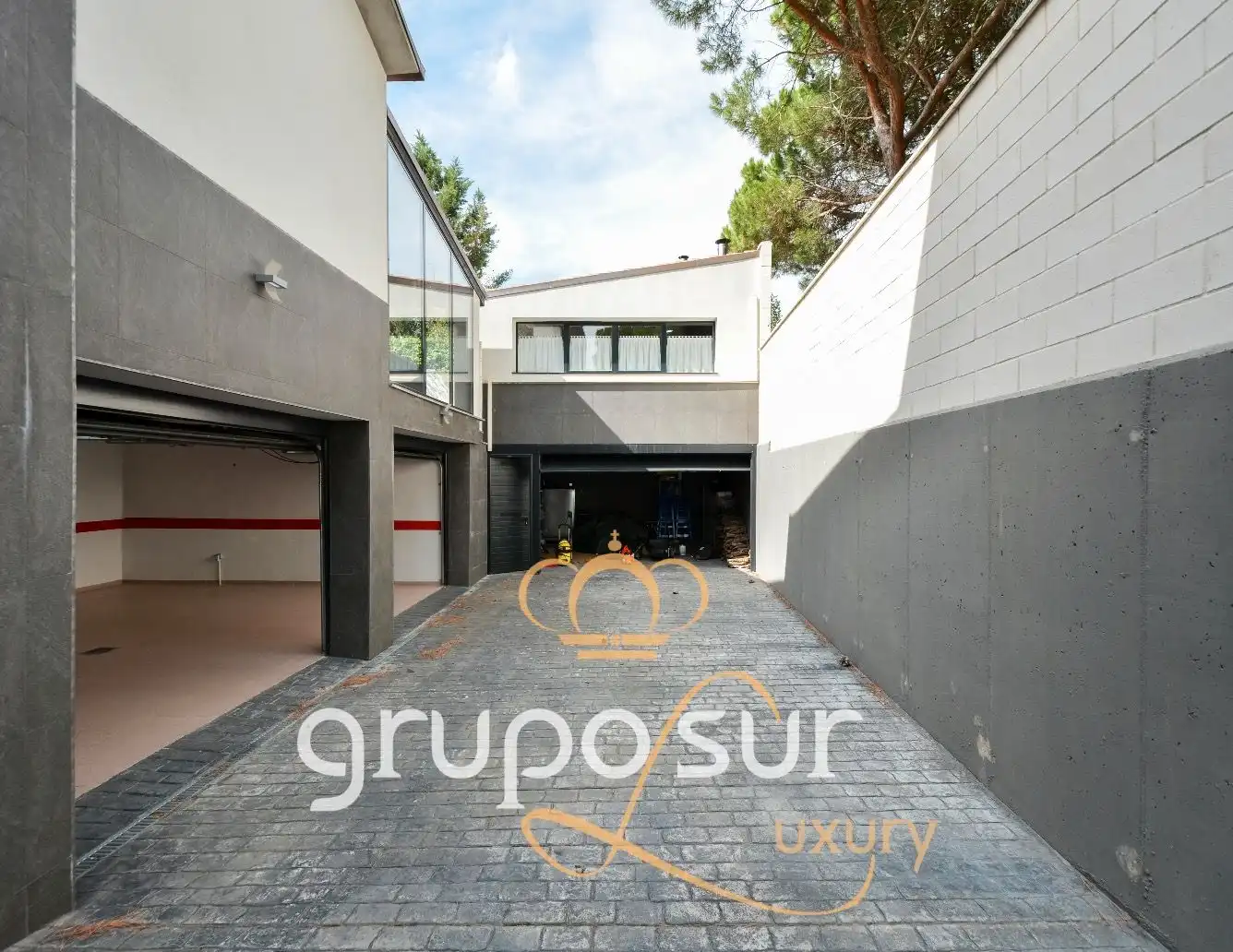 Vista exterior de Casa o xalet en venda en Valladolid amb Aire condicionat, Calefacció i Jardí privat