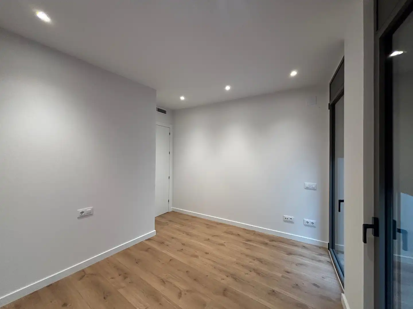 Piso de alquiler en Sabadell con Aire acondicionado, Calefacción y Terraza