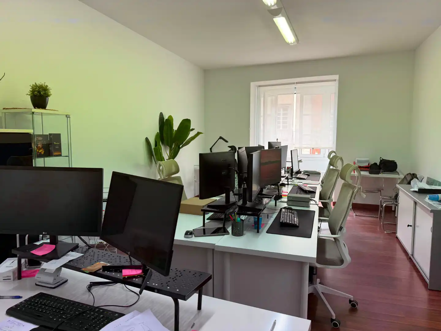 Oficina de alquiler en Avilés con Balcón