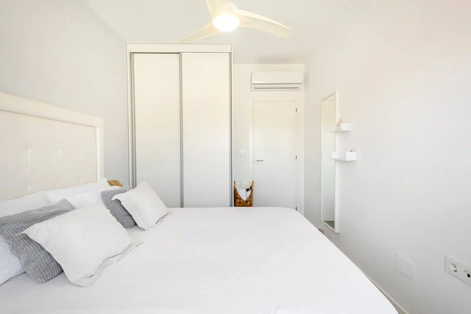 Habitación de Apartamento en venta en Pilar de la Horadada con Amueblado