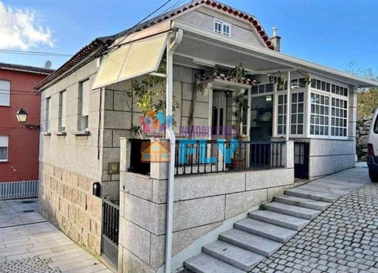 Exterior view of House or chalet for sale in Redondela  with Heating, Terrace and Storage room