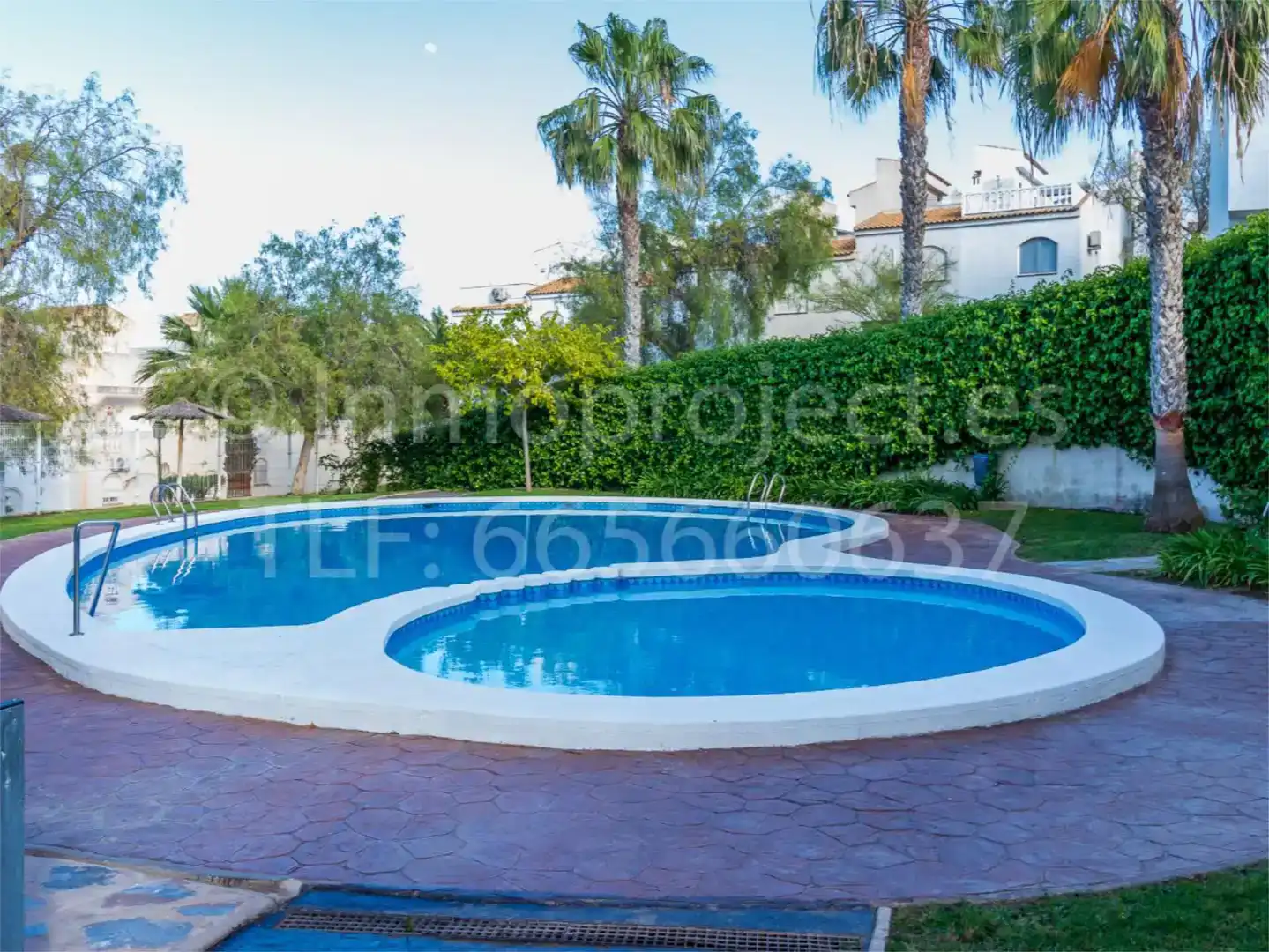 Piscina de Casa adosada en venda en Santa Pola amb Aire condicionat i Piscina