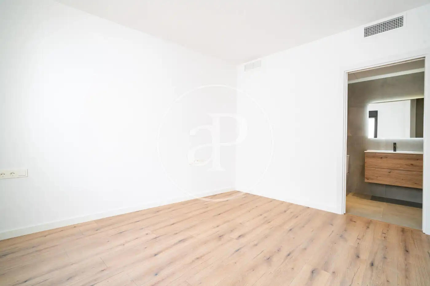Bedroom of Flat for rent in Barcelona  with Air Conditioner, Heating and Terrace