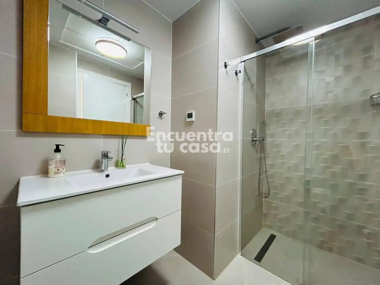 Badezimmer von Wohnung zur Miete in Finestrat mit Klimaanlage, Heizung und Terrasse