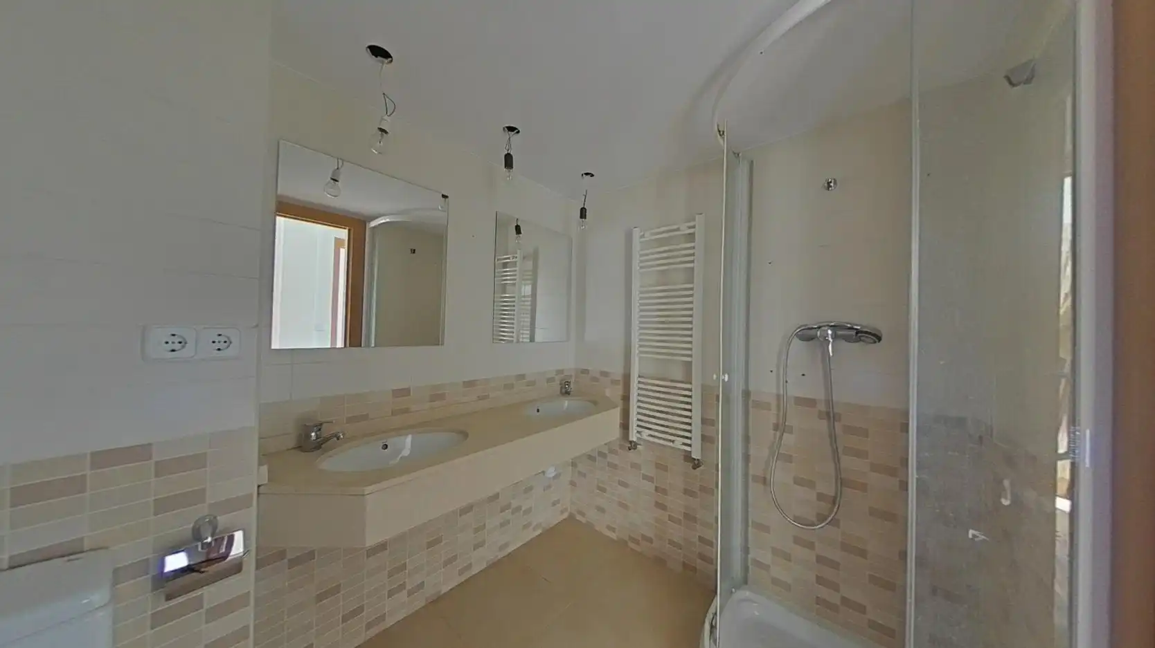 Baño de Piso en venta en Zaragoza con Calefacción, Parquet y Horno