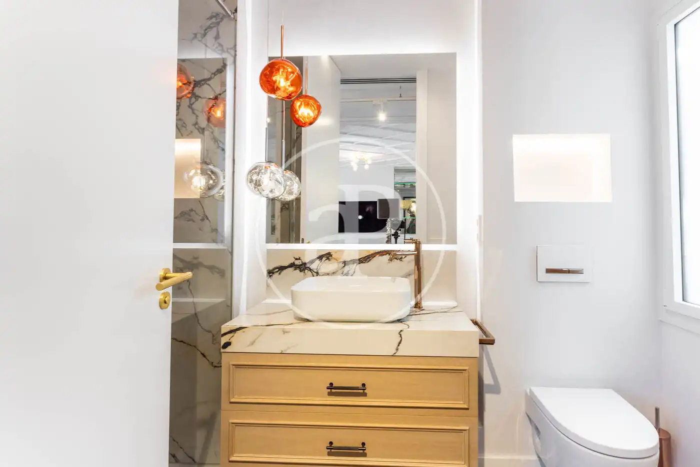 Baño de Piso de alquiler en Barcelona con Aire acondicionado, Calefacción y Terraza