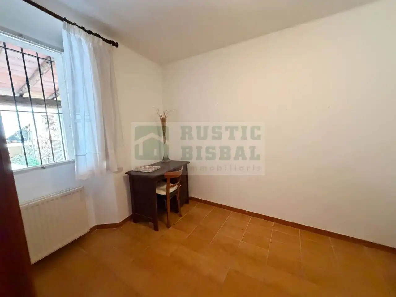 Schlafzimmer von Country house zur Miete in Sant Joan de Mollet mit Heizung
