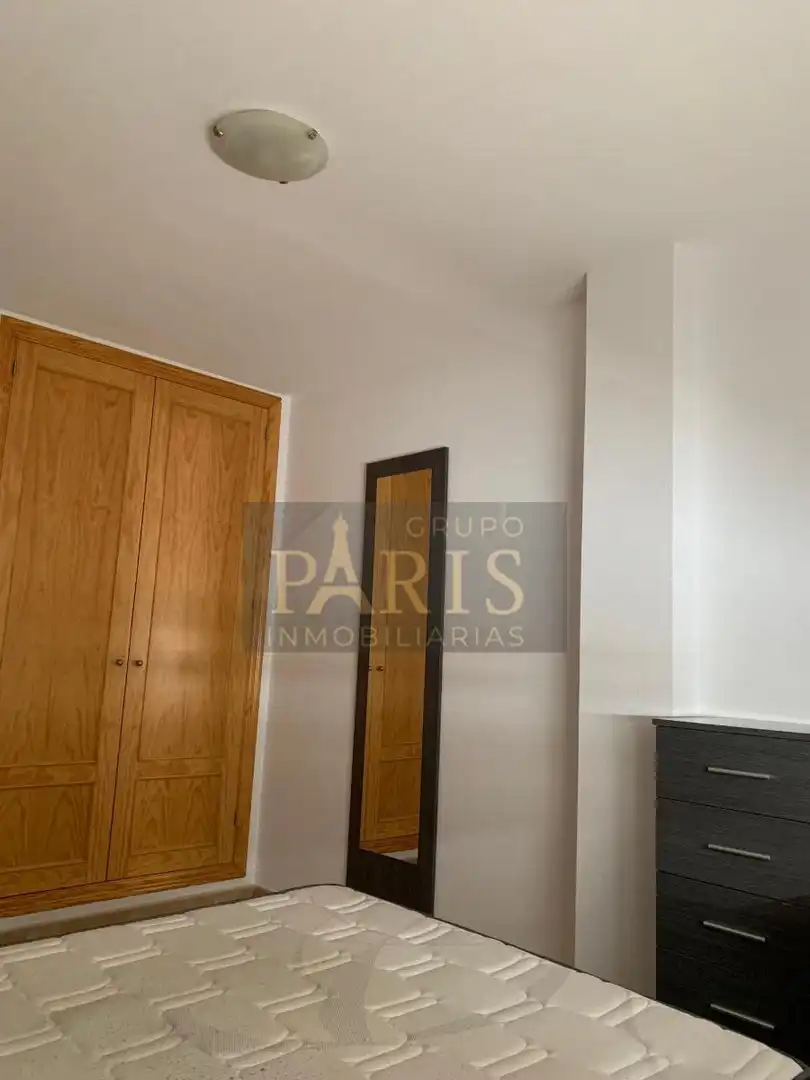 Habitación de Piso de alquiler en La Unión con Trastero y Amueblado