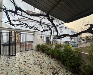 Vista exterior de Casa adosada en venda en Lucena