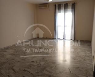 Living room of Flat to rent in Alcalá de Guadaira  with Air Conditioner, Heating and Parquet flooring