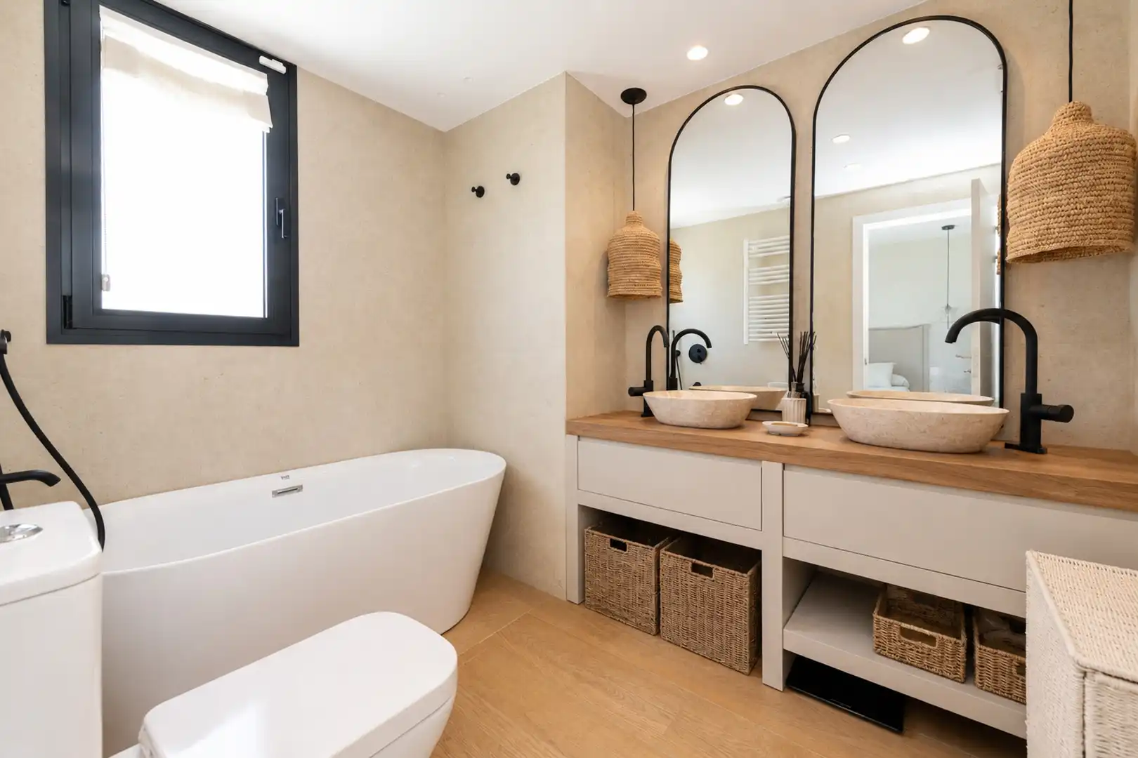 Bathroom of Flat for sale in Tres Cantos  with Air Conditioner, Heating and Terrace