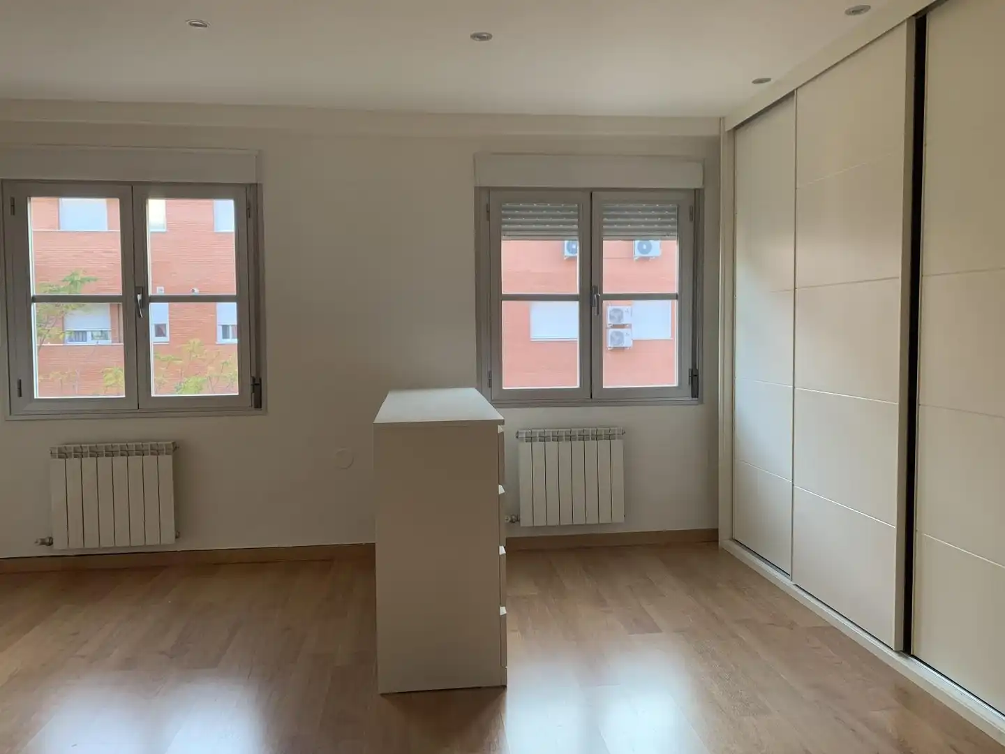 Bedroom of Flat for rent in Granada  with Air Conditioner, Heating and Terrace