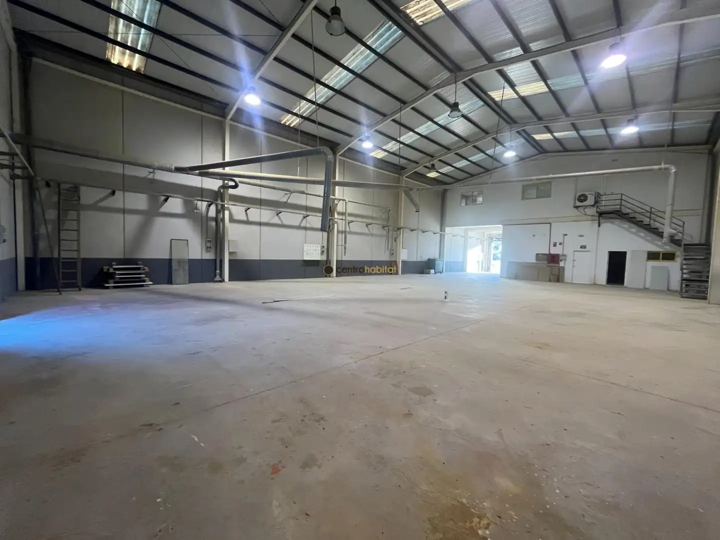Nau industrial en venda a Campo Alto - Club de Campo, imagen 4
