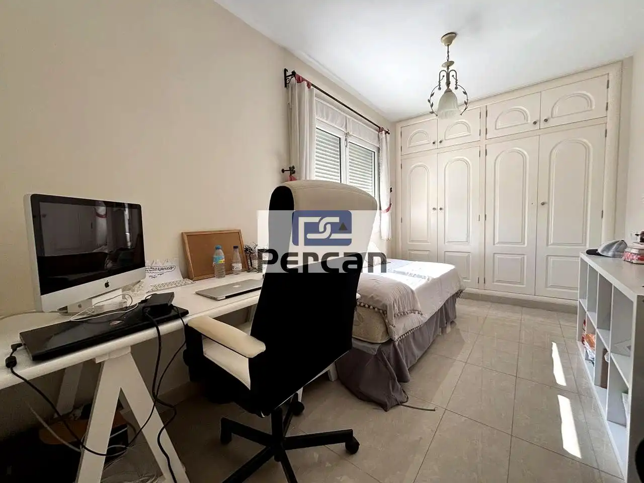 Habitación de Casa o chalet en venta en El Campello con Aire acondicionado, Calefacción y Jardín privado