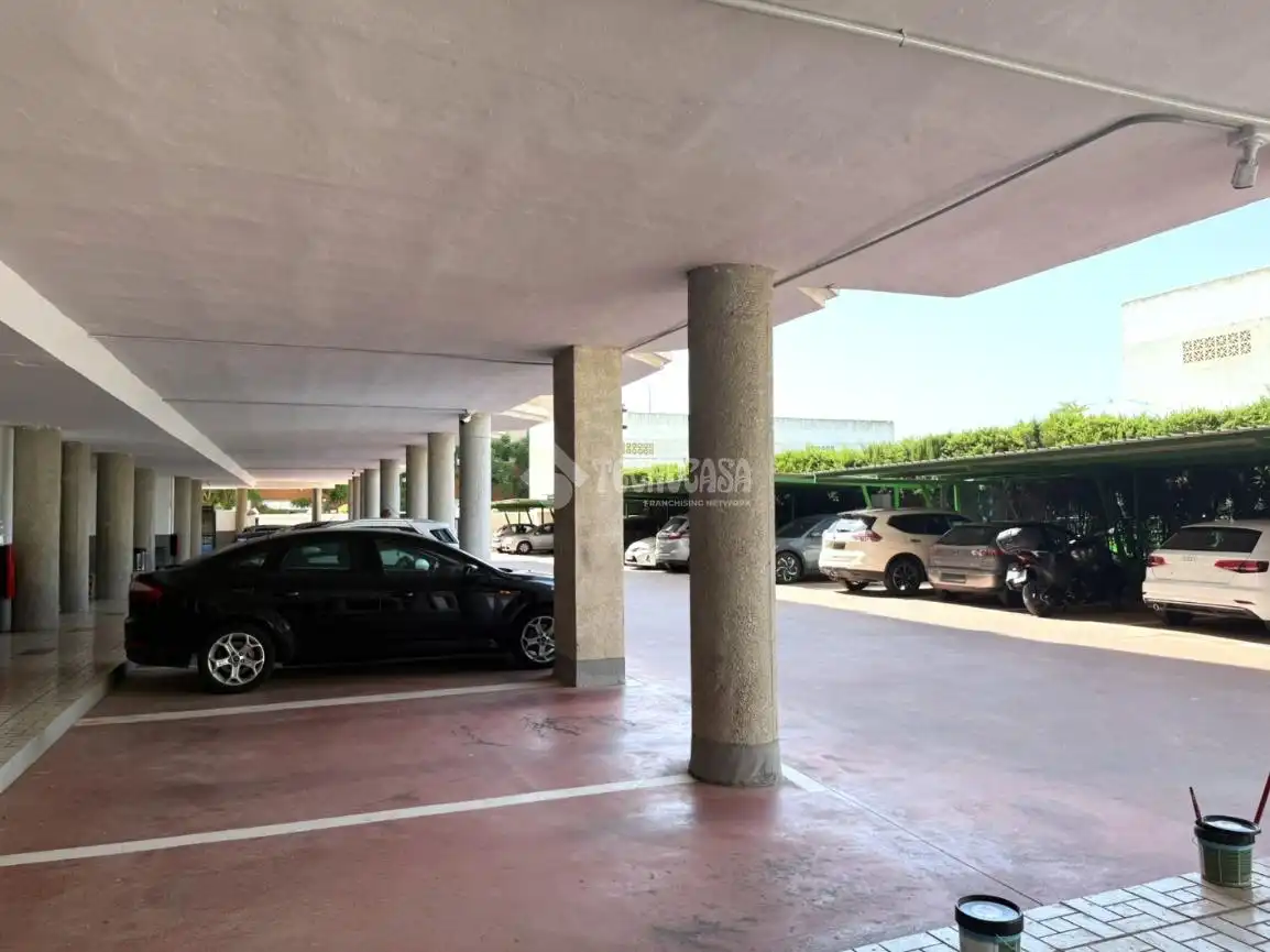 Parking de Piso en venta en Málaga con Terraza y Piscina comunitaria
