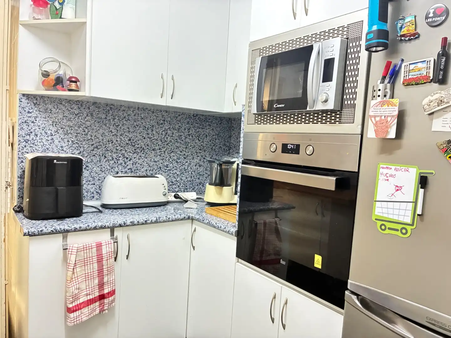 Küche von Wohnung zum Verkauf in Terrassa mit Balkon