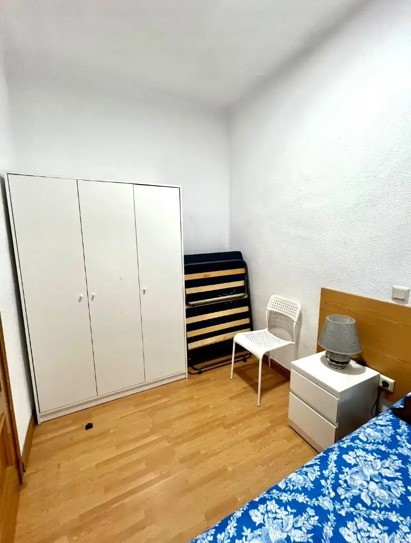 Schlafzimmer von Wohnung zur untervermieten in Valencia mit Klimaanlage, Heizung und Möbliert