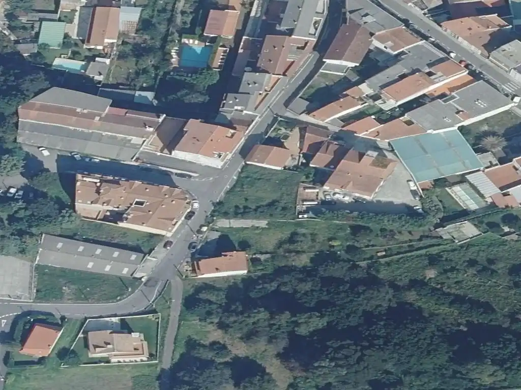 Terreno residenziale in vendita a AS BOUZAS 27