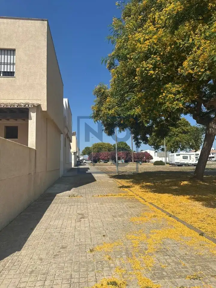 Vista exterior de Residencial en venta en Lebrija