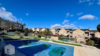 Piscina de Casa adosada en venda en Arroyomolinos (Madrid) amb Calefacció, Jardí privat i Terrassa