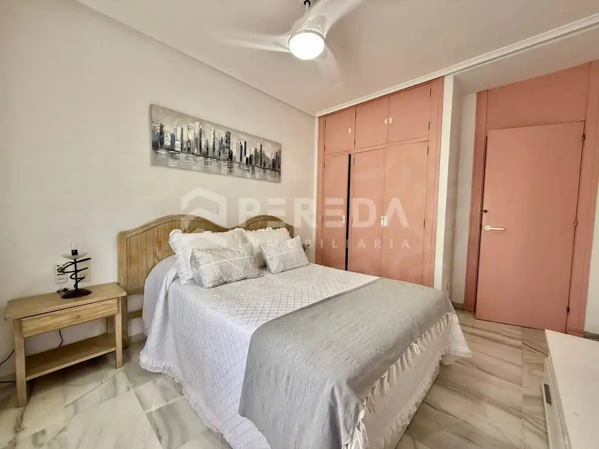 Habitación de Apartamento en venta en Roquetas de Mar con Aire acondicionado, Terraza y Amueblado