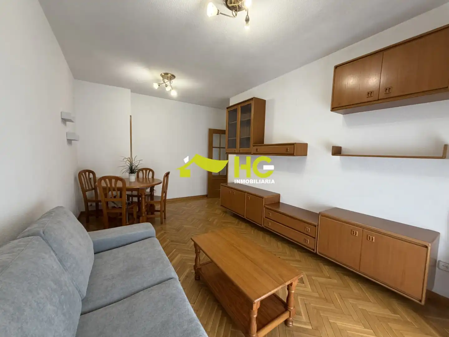 Living room of Flat for rent in Villaviciosa de Odón  with Heating, Parquet flooring and Furnished