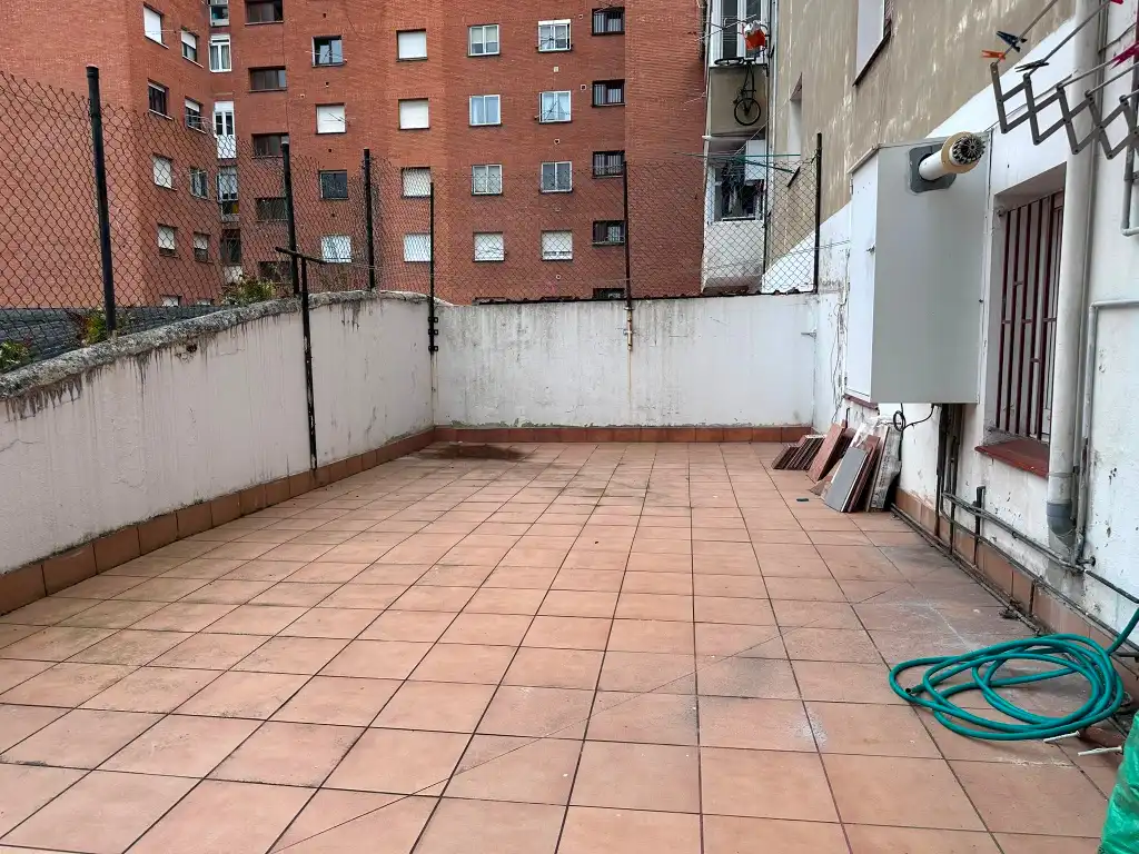 Terrassa de Pis en venda en Gijón  amb Calefacció, Terrassa i Moblat