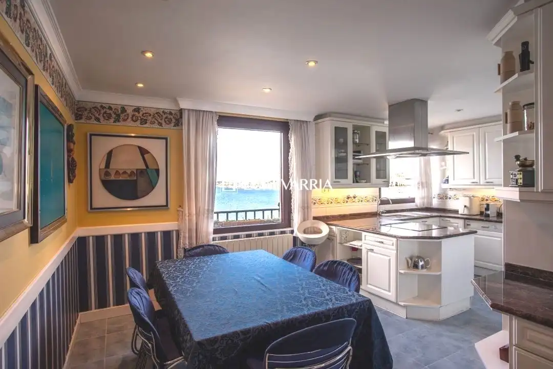 Flat for sale in Getxo   with Heating, Private garden and Terrace