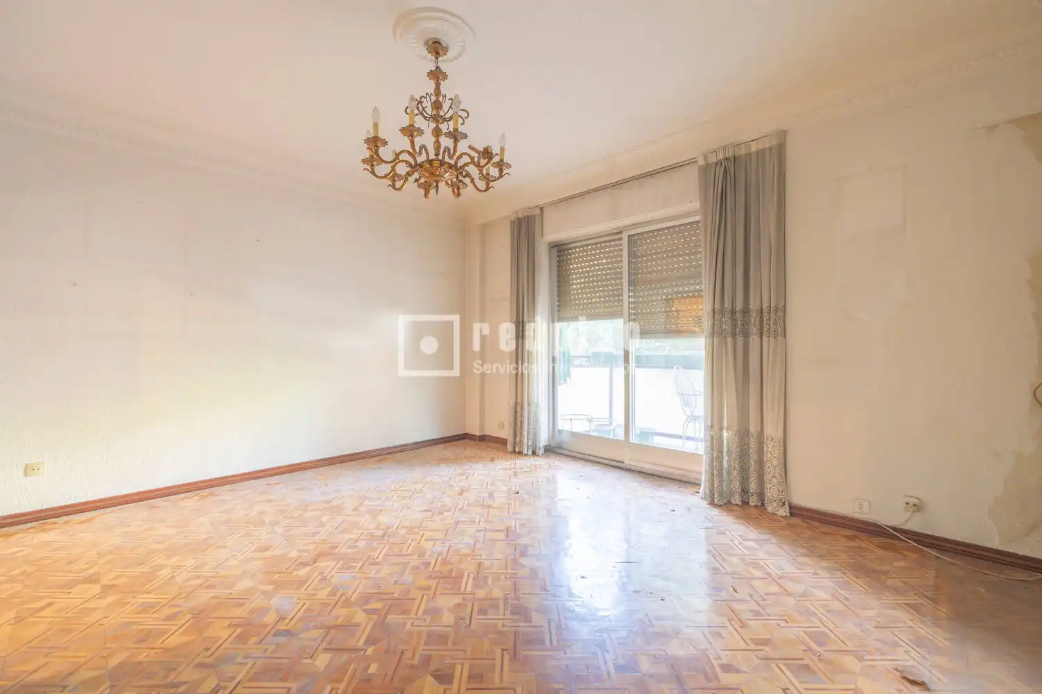 Habitación de Piso en venta en Madrid con Calefacción, Parquet y Terraza