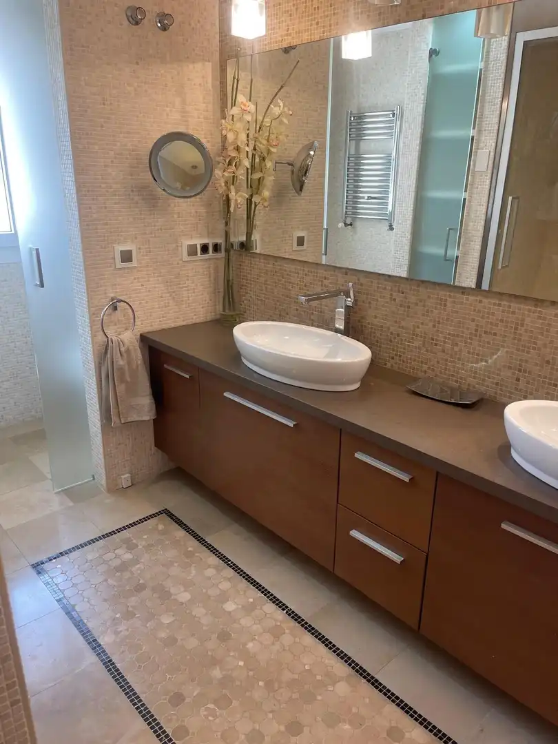 Badezimmer von Haus oder Chalet zur Miete in Elche / Elx mit Klimaanlage, Heizung und Privatgarten