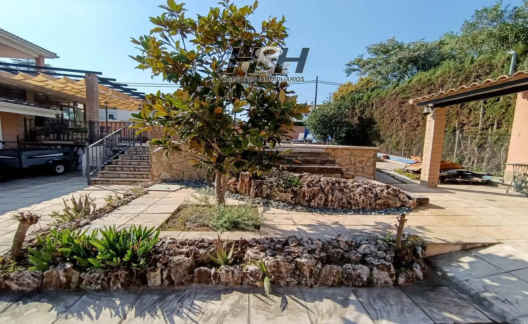 Jardí de Casa o xalet en venda en Riba-roja de Túria amb Aire condicionat, Calefacció i Jardí privat