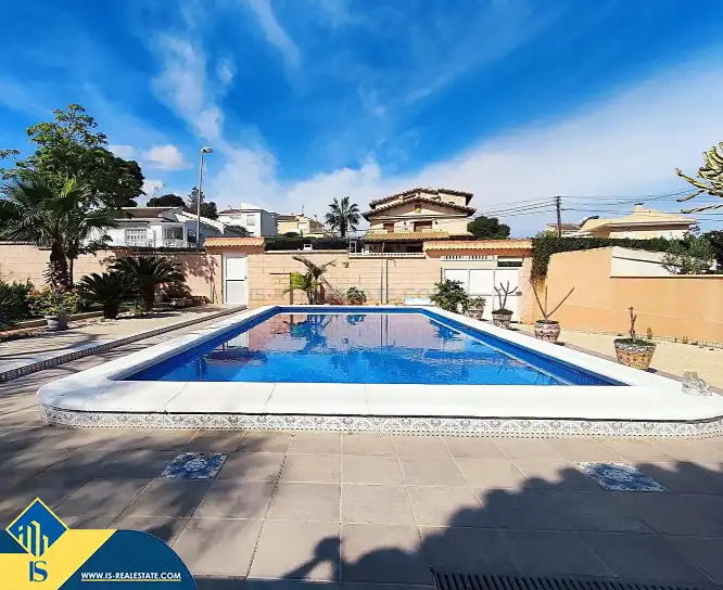 Villa mit Pool zum Verkauf in Los Balcones - Los Altos, imagen 3