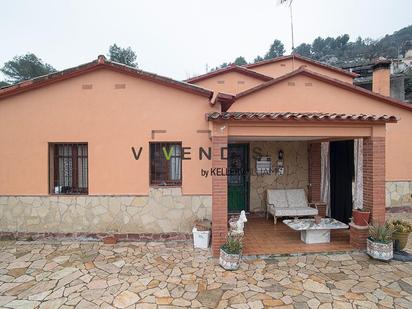 Vista exterior de Casa o xalet en venda en Corbera de Llobregat amb Calefacció, Jardí privat i Piscina